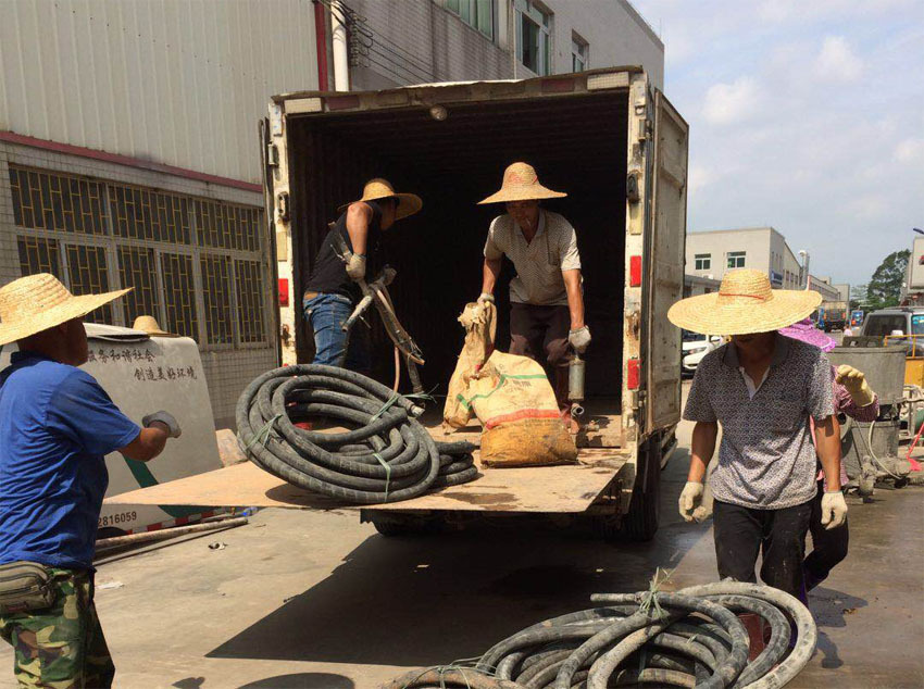 通海口镇一部件厂房地基出现下沉注浆加固