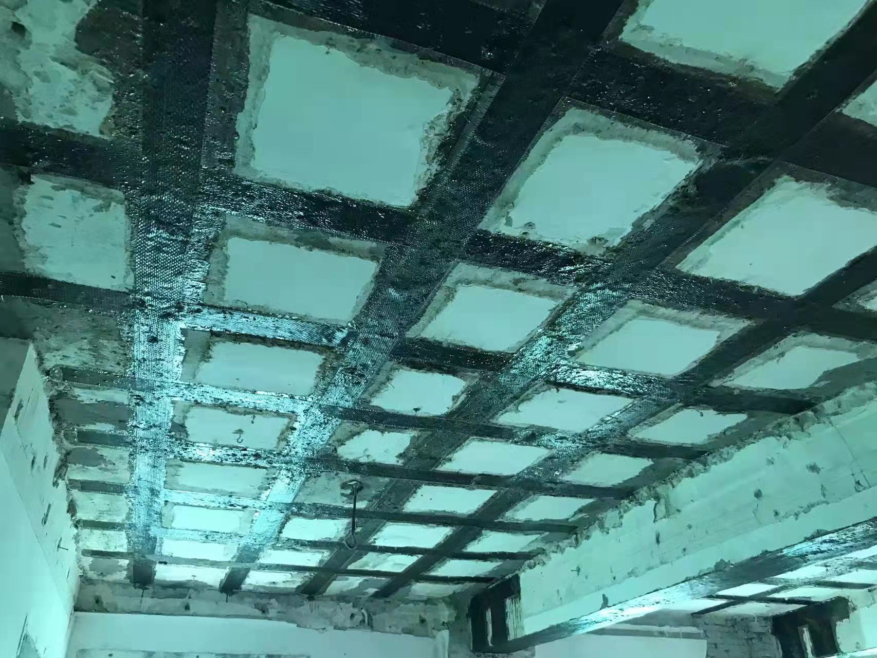 通海口镇粘碳纤维布施工工艺